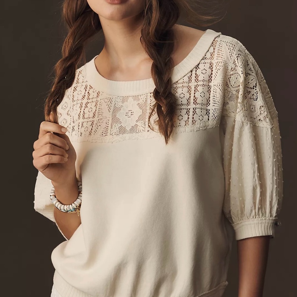 Pilcro mixed fabric crew neck elbow sleeve top.